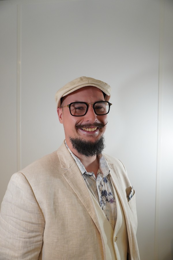 prof_pic.jpg